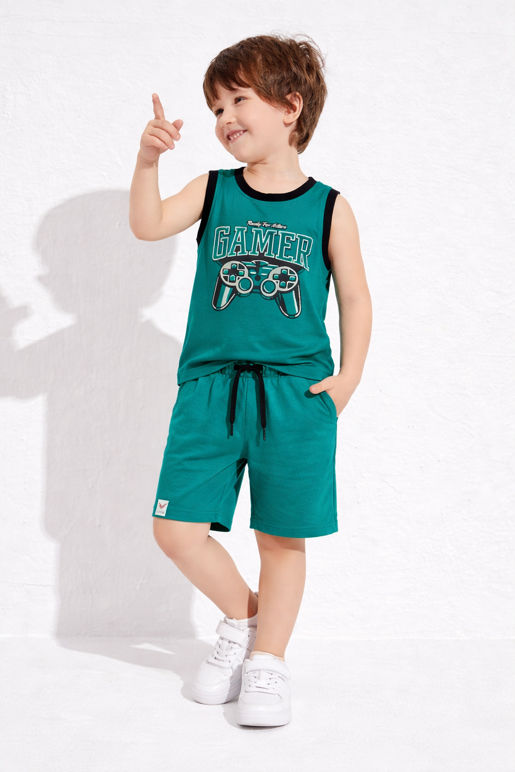 YUKTH KIDS Boys Printed vest and Shorts Set.