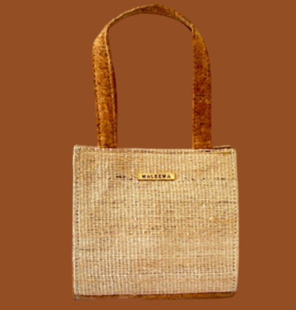 Atelier iPad Sleeve Banana Fiber + Cork